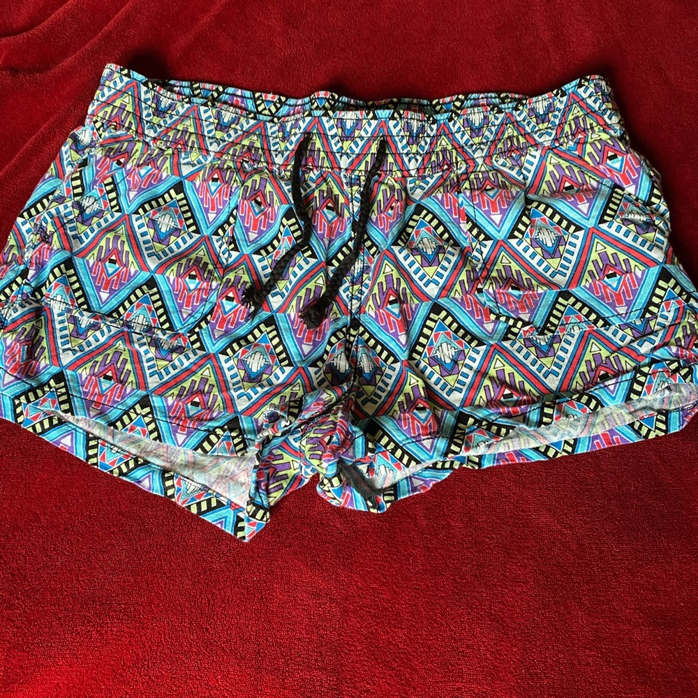 Think SPRING !!! Arizona  shorts-multi colored/bright summer colors